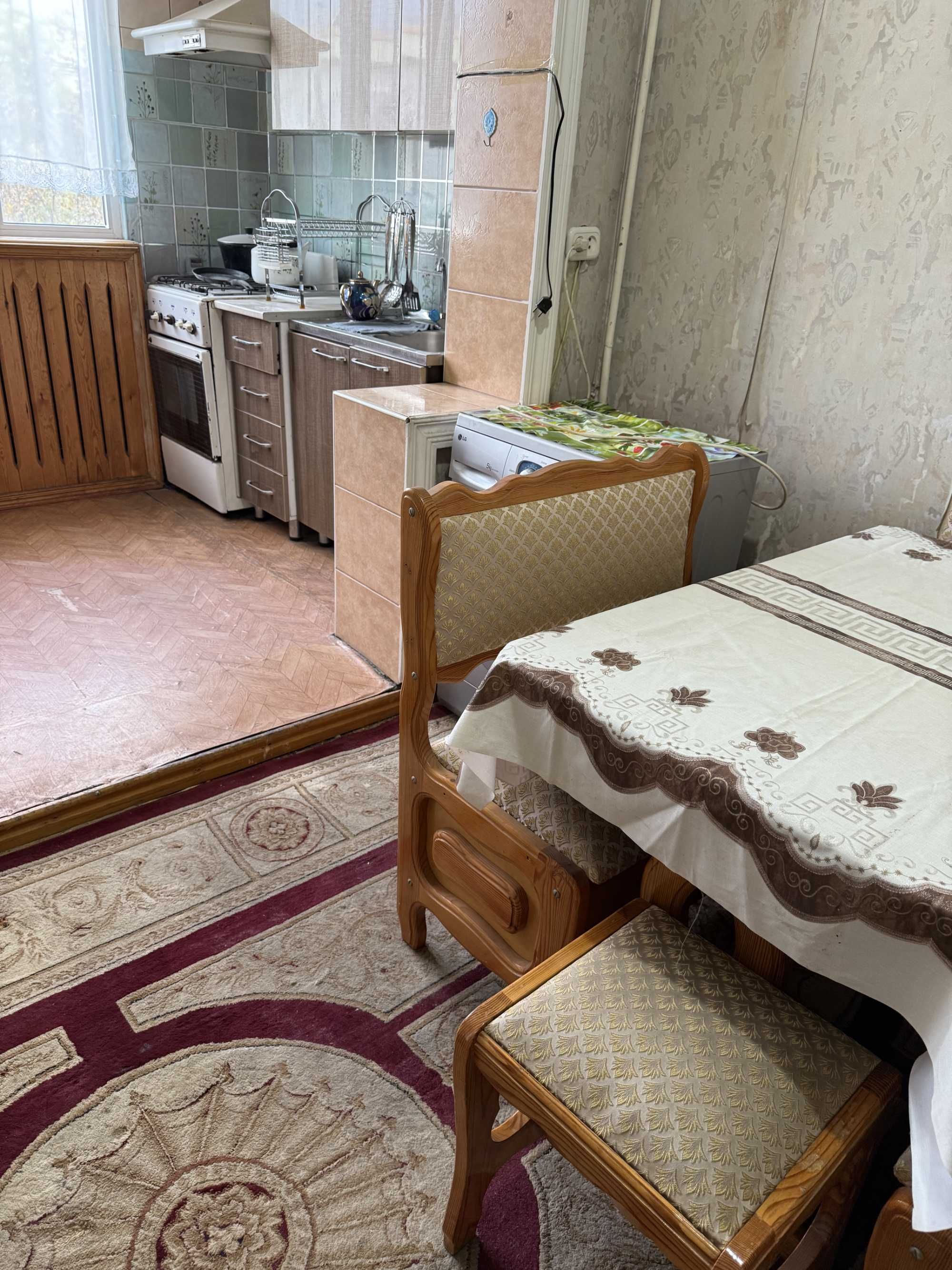 Продается 2/3/4 Кара-камыш 2/1 Парк Галаба. Мебелем,быт.техникой.Своя.