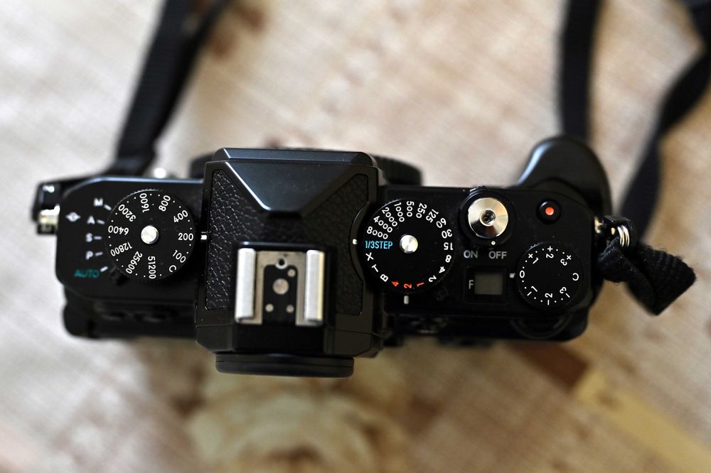 Nikon ZF - фотоапарат на 50 500 кадъра, в гаранция