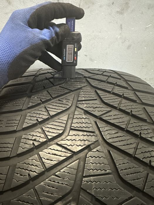 Гуми 315/35/21 и 275/40/21 YOKOHAMA Blue Earth Winter