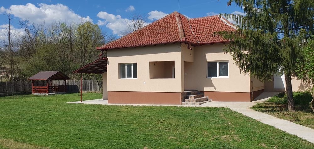 Casa cu 3 camere Mihaesti Rm. Valcea