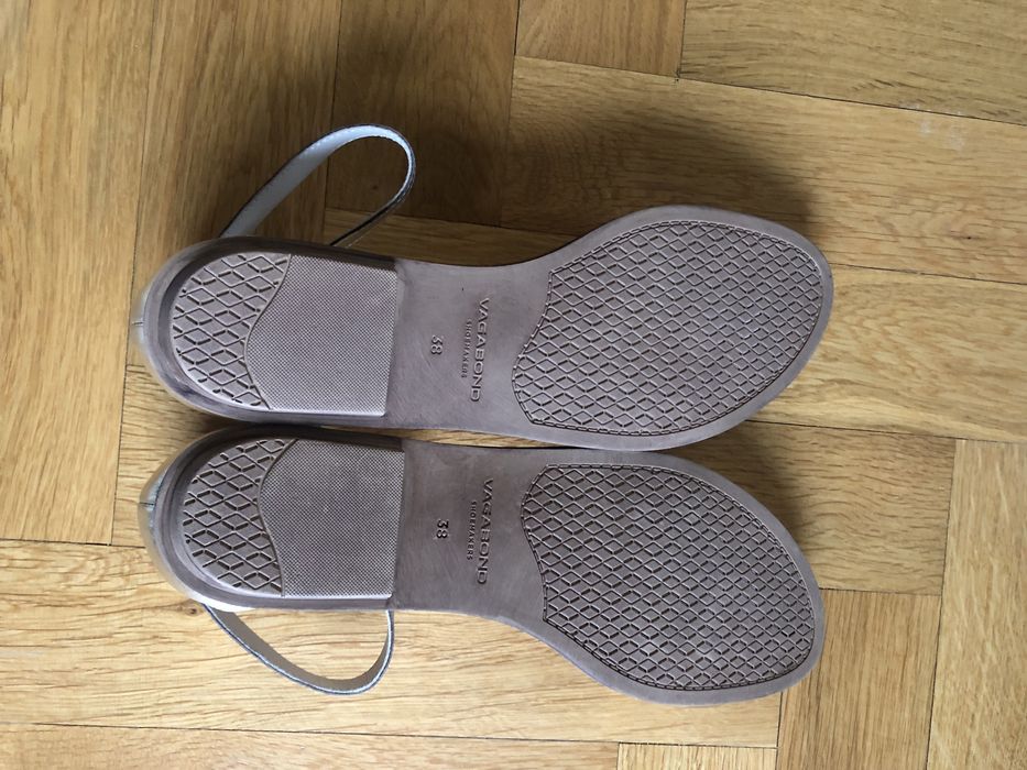 Vand sandale vagabond noi cu eticheta