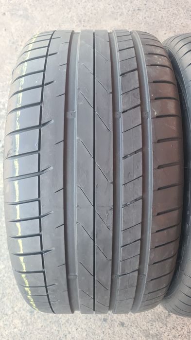 2 anvelope vara Petlas 275/35/18,ca si noi.