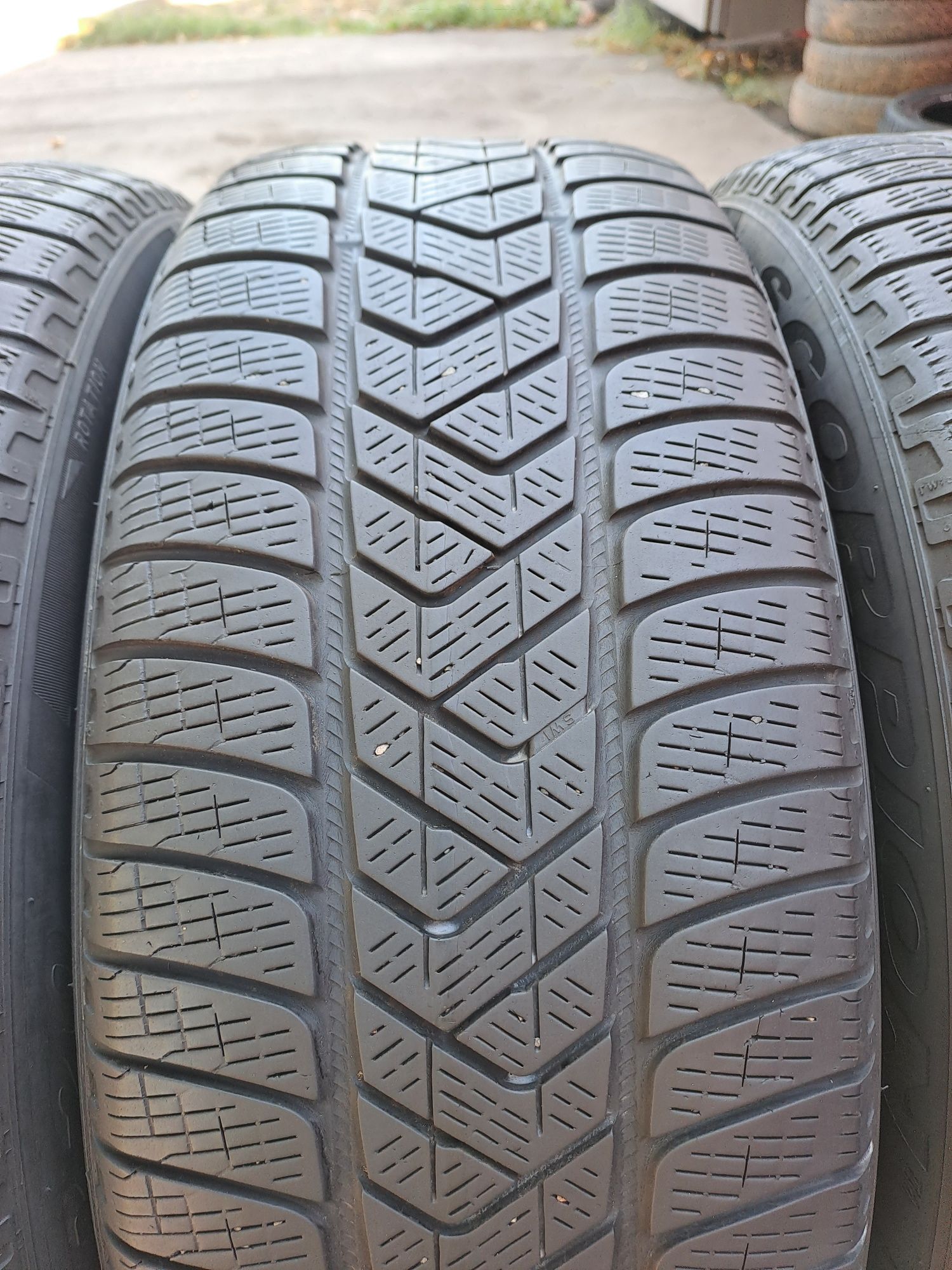 2бр. 235/50/20 Pirelli DOT 4021