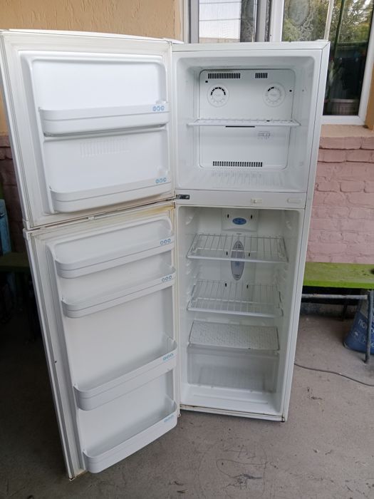 Продается Холодильник