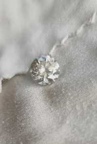Diamant NATURAL , 1.53ct. culoare gri ,clariatate VS1-SI , CHILIPIR.
