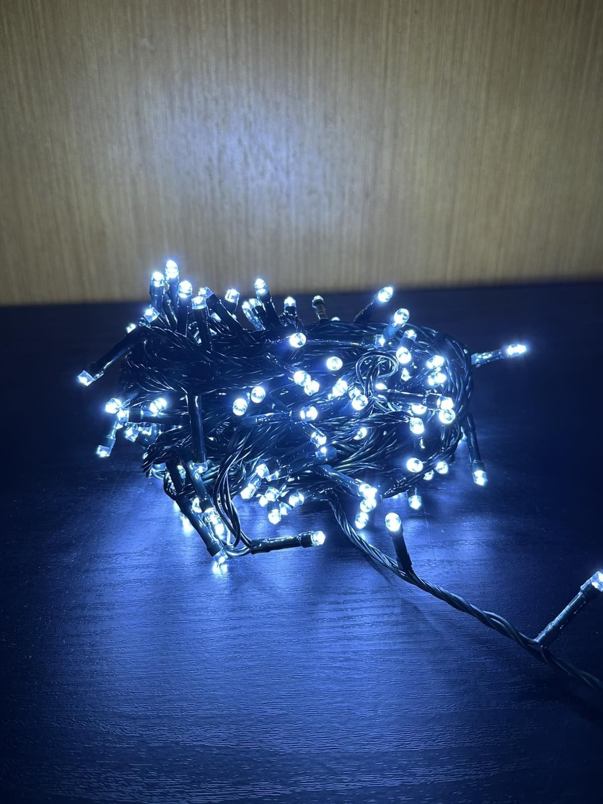Коледни LED лампички- 180 броя