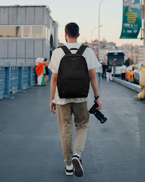 20L Класическа черна раница с отделение за лаптоп до 15.6", WATERFLY