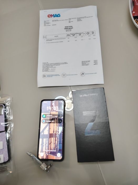 Продавам Samsung Galaxy Z Flip 3 – Перфектно състояние!