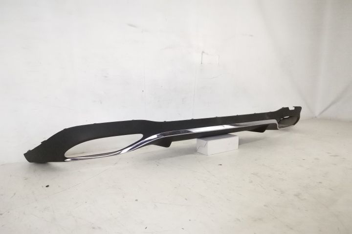 Spoiler Fusta Bara Spate AMG cu ornament Crom  Mercedes-Benz  E-Class