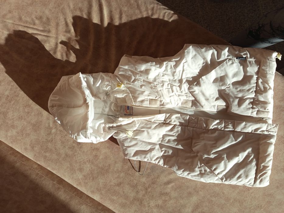 Бял елек,като нов