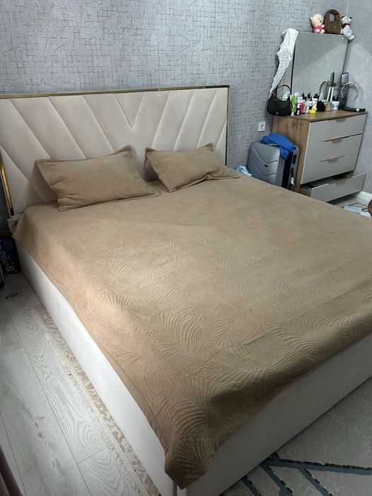 Продам кровать б/у