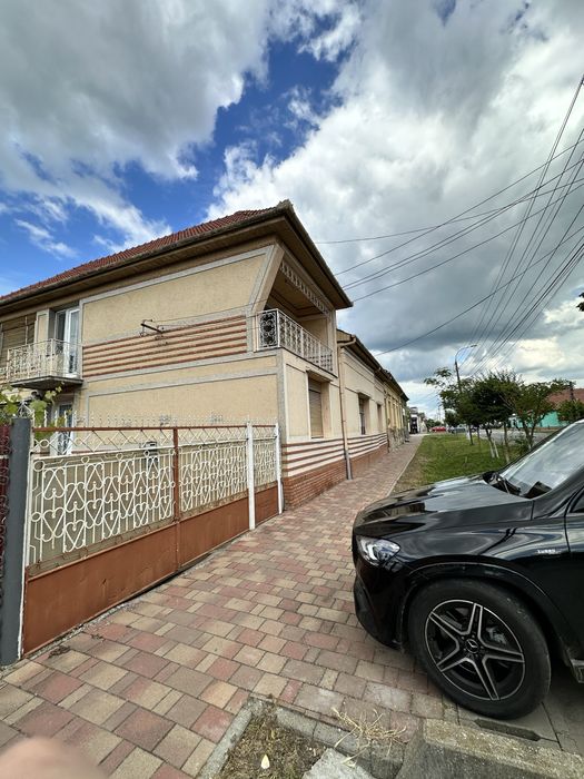 Casa de vanzare in centru Sânnicolau Mare