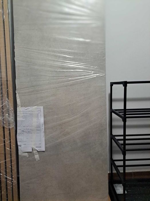 Продавам чисто нови два броя термоплота за кухня