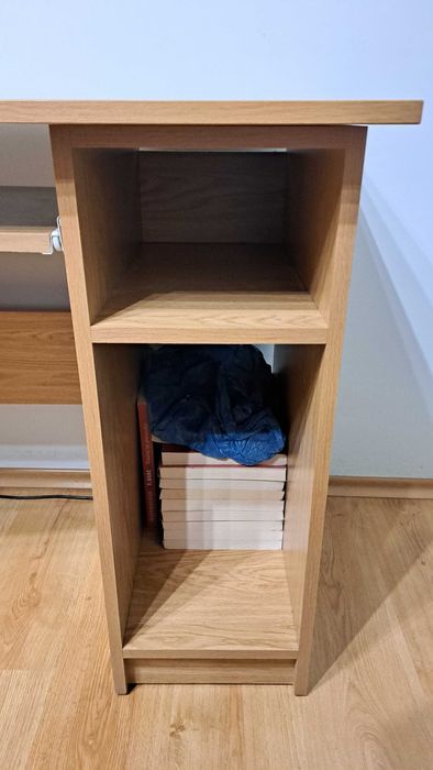 Голямо бюро в отлично състояние