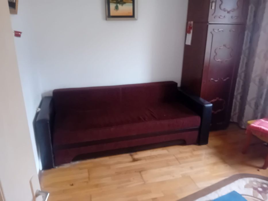 Apartament 2 cam,49mp,etaj3,precista,mobilat,utilat,balcon,centrala