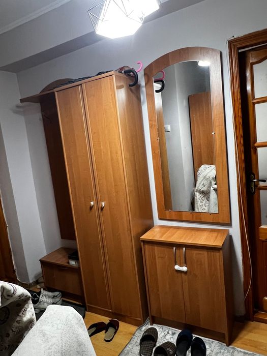 Продам шкафы в прихожую