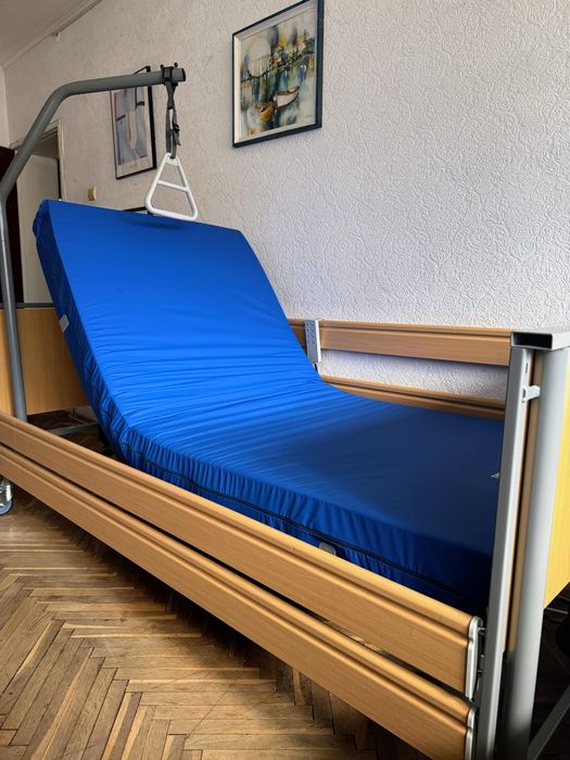 Електрическо болнично легло Ecofit S с антидекубитален матрак