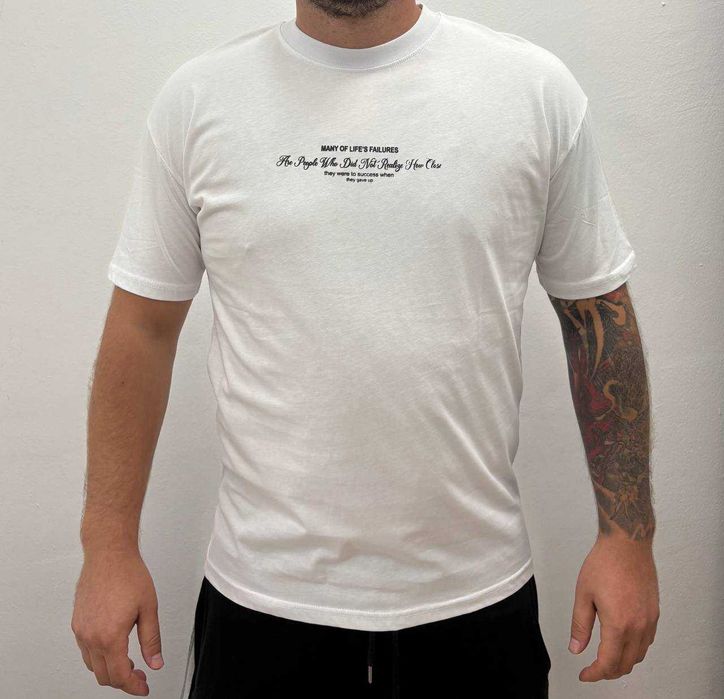 Италиански тениски със щампа на гърба