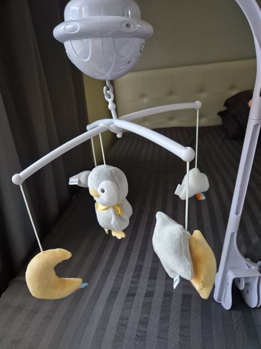 Музикална въртележка с проектор Chipоlino