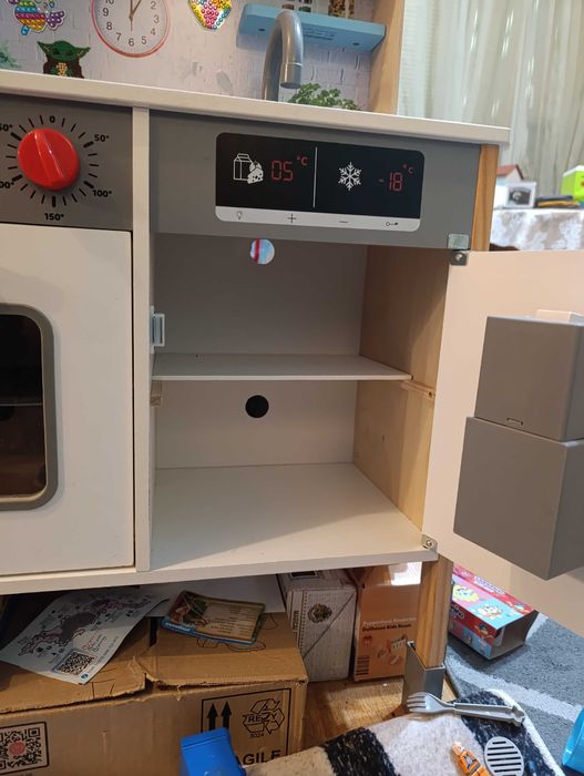 Детска дървена кухня