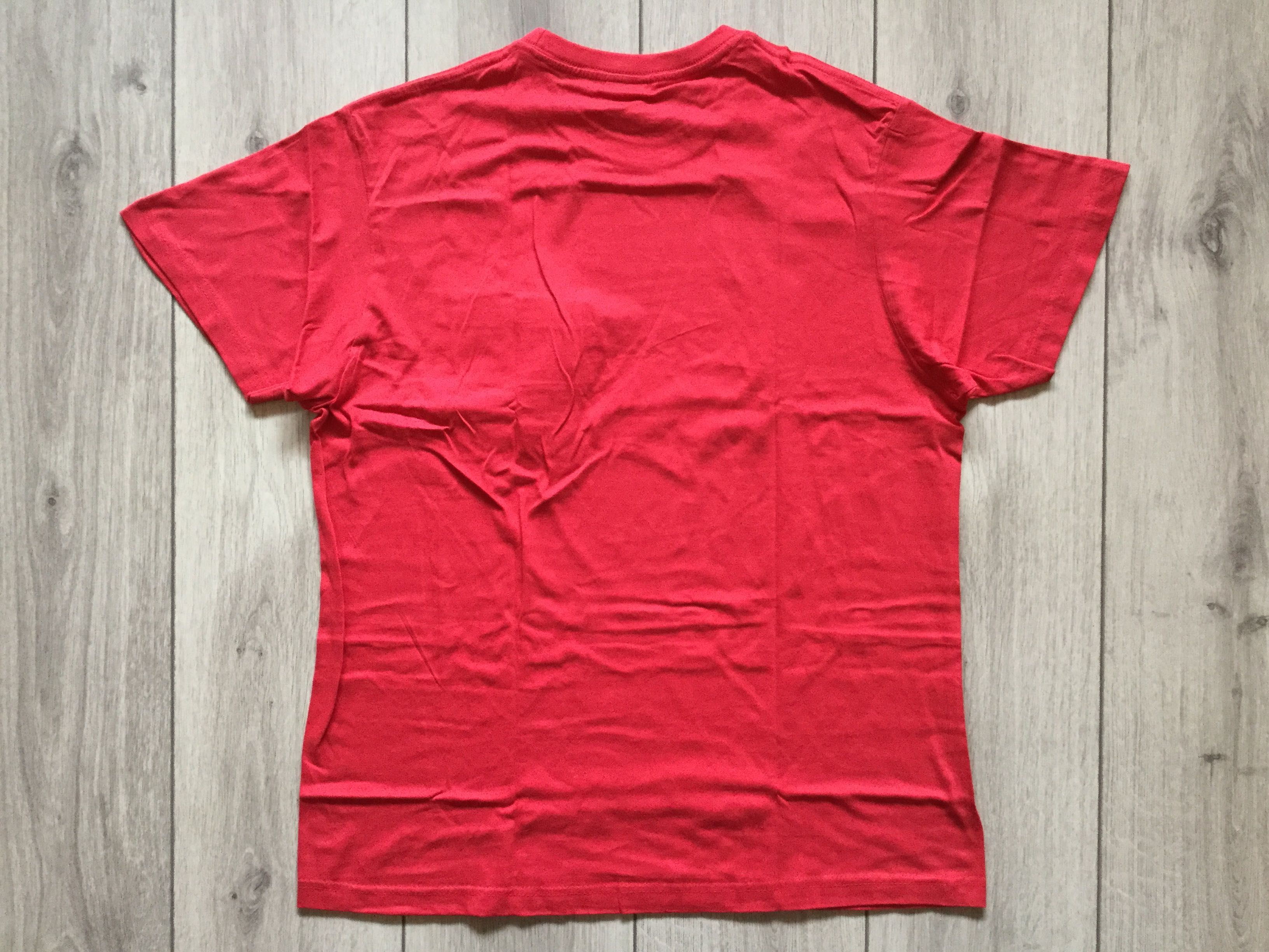 за феновете на COCA COLA : оригинална рекламна тениска размер L / XL