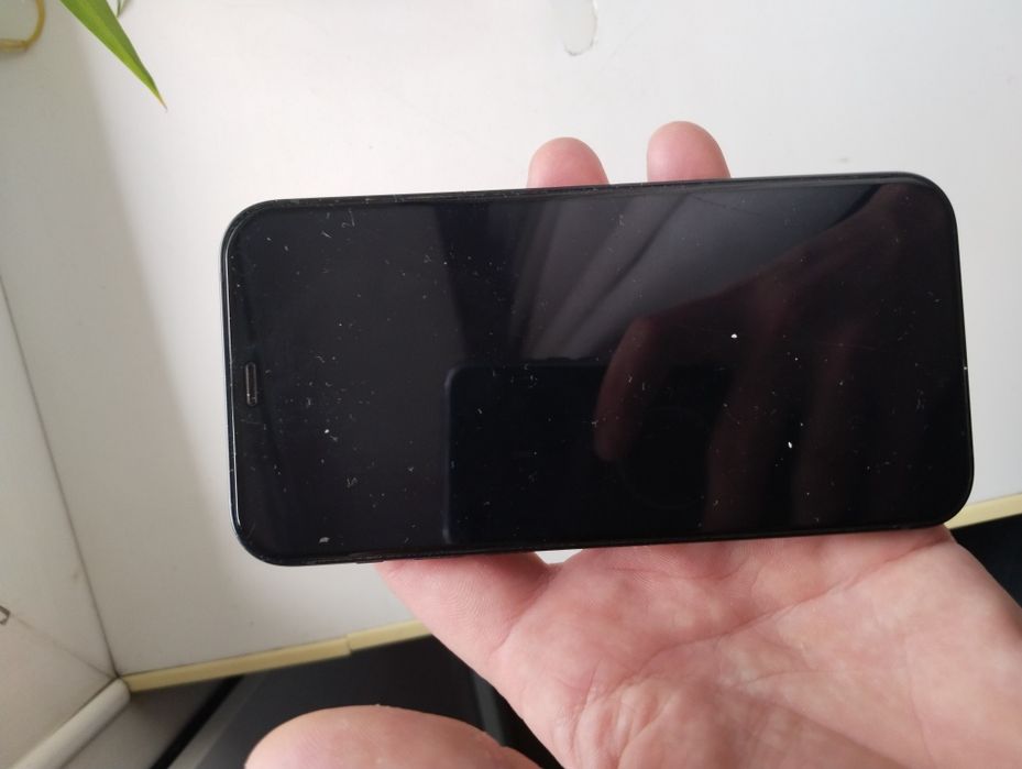 Продам айфон 12 на 128г