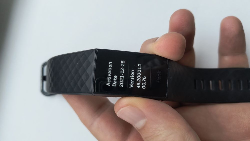 Bratara fitness Fitbit Charge 4