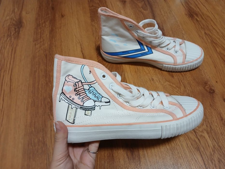 Конверсы-кроссовки