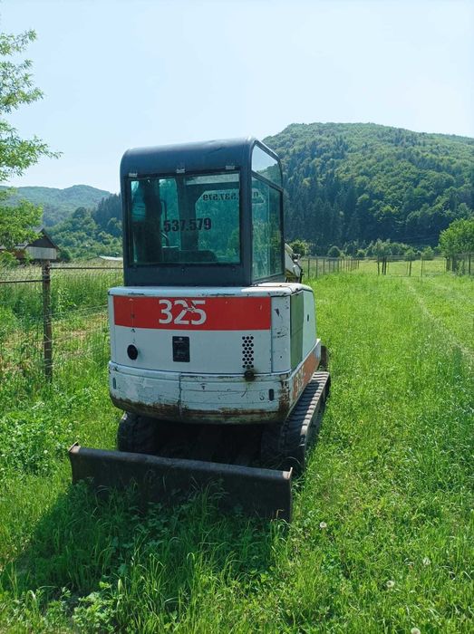 Excavator BOBCAT 325