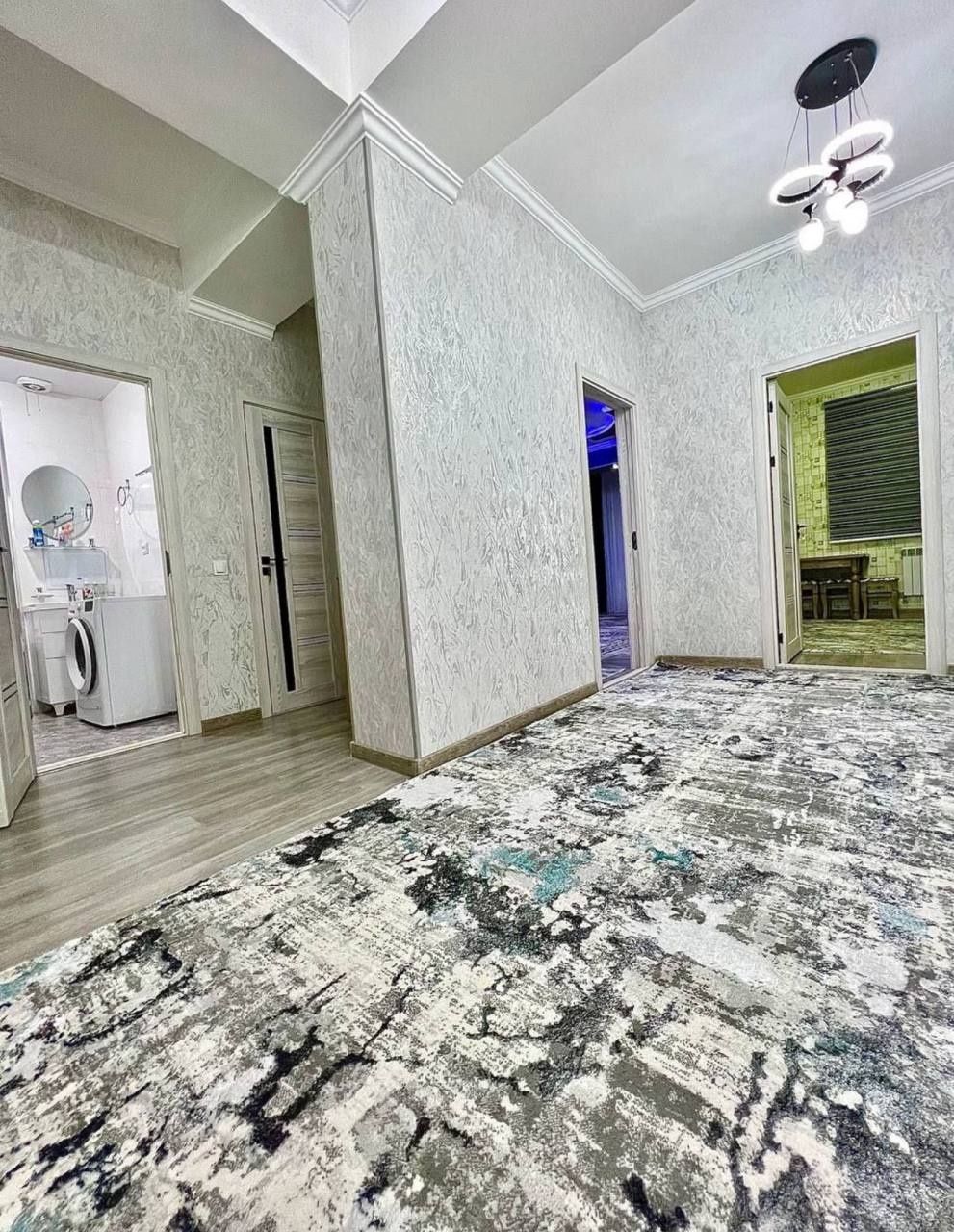 Kvartira sotiladi sergili rayoni 3/6/9/ 90m²