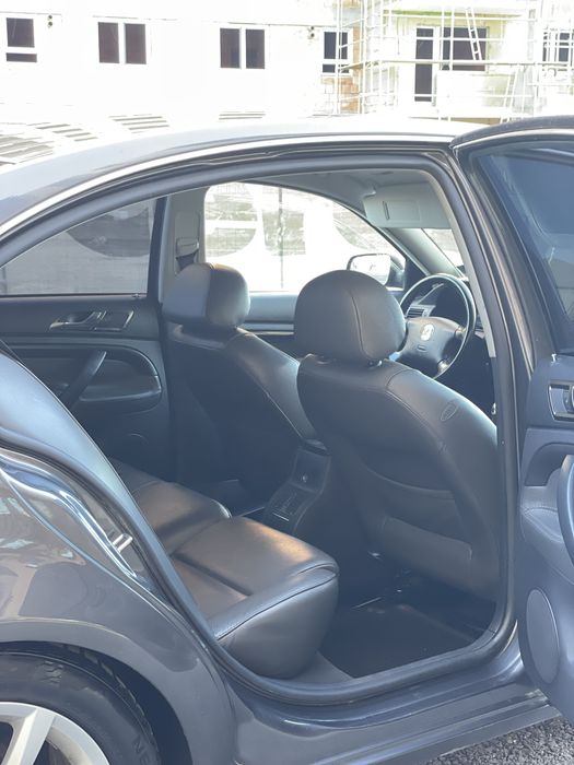 Skoda Superb 2.8 V6 Manual
