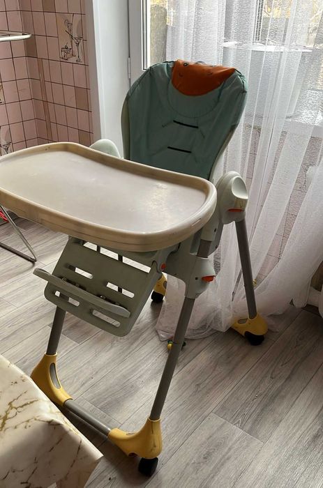 Детский стульчик для кормления
