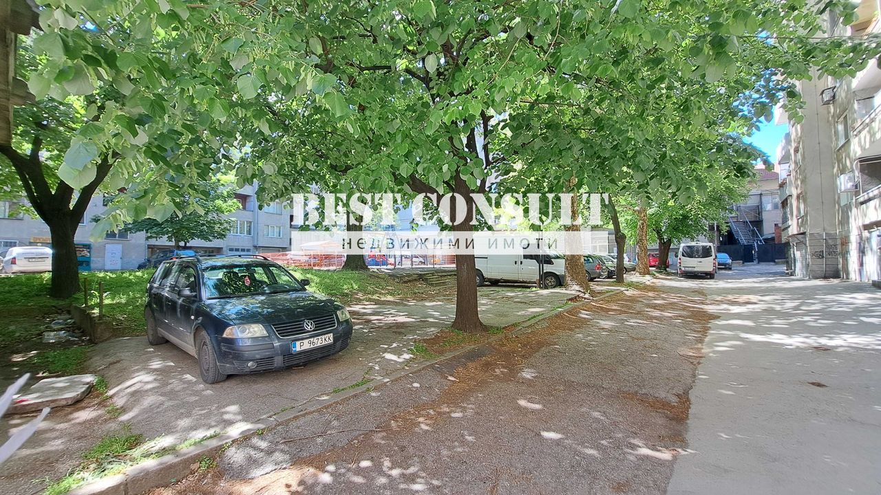Продава се Тристаен апартамент в Русе, Център - 91 кв.м за 1099 €/кв.м - Снимка #1
