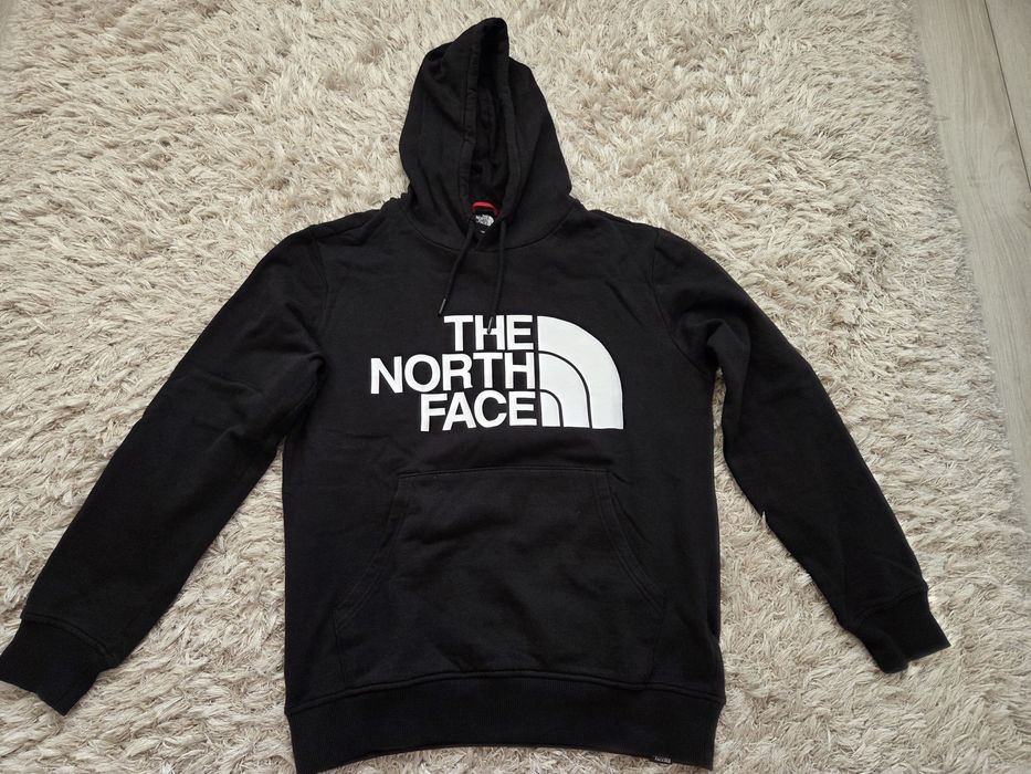 Hanorac The North Face marime M dar corespunde la S