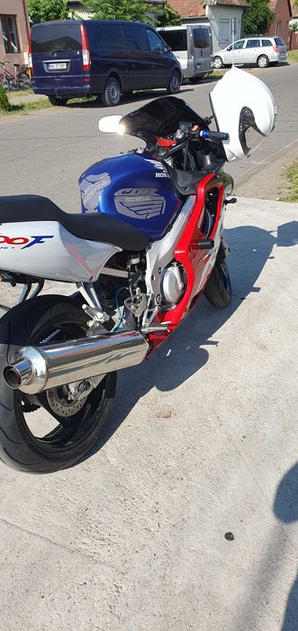 Vand honda cbr an 2000,de 600 ,110 cp!