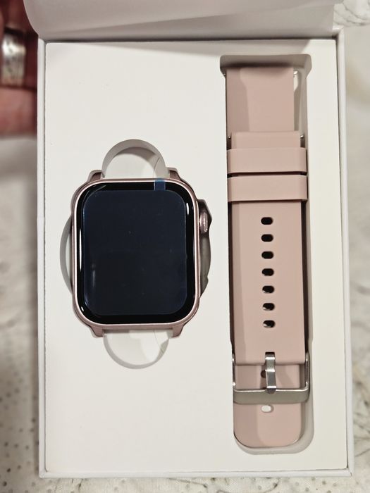 Нов смарт часовник