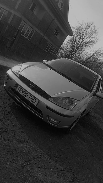 Vand ford sau pentru piese