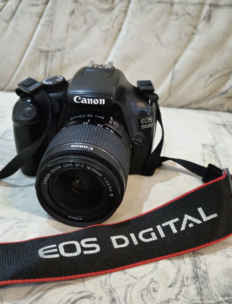 Продаётся Canon 1100 D комплект