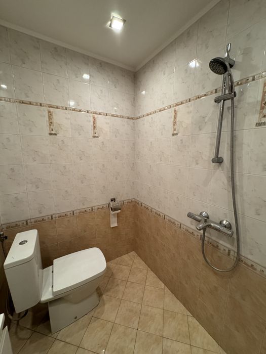 Тристаен апартамент под наем.