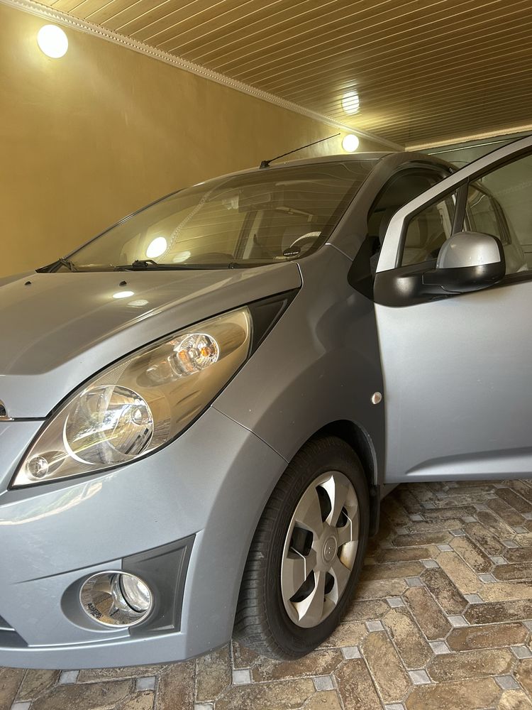 Продам Свой Спарк 2014, автомат в отличном состоянии.