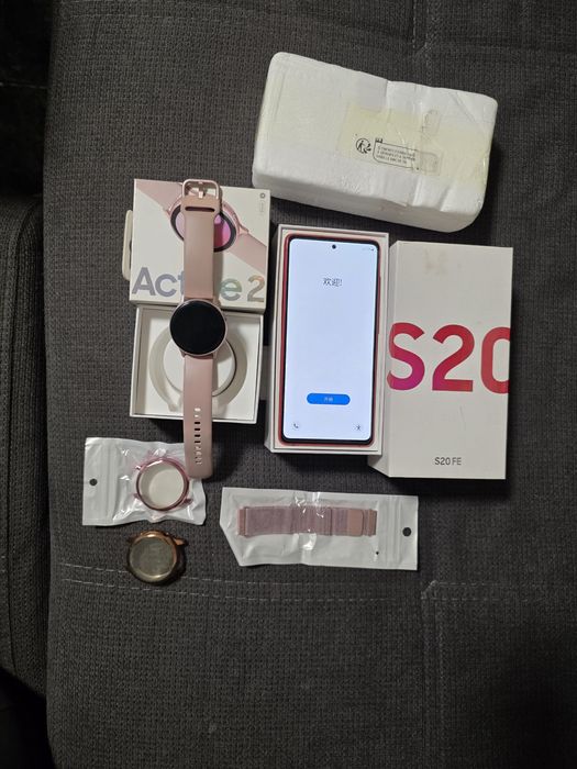 Перфектен Samsung S20fe и Samsung Galaxy wach aktiv2