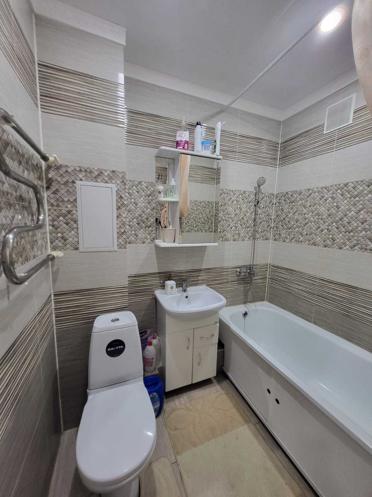 Продам 2 комн. квартиру в Уральске