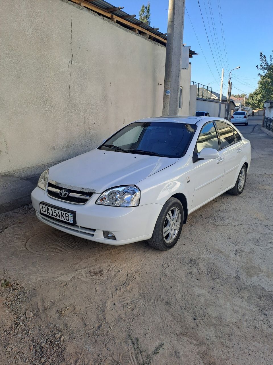 lacetti sotiladi