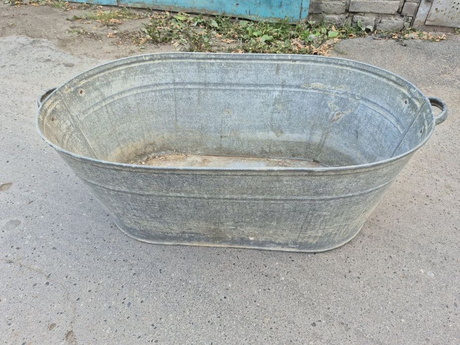 Продам оцинкованный таз