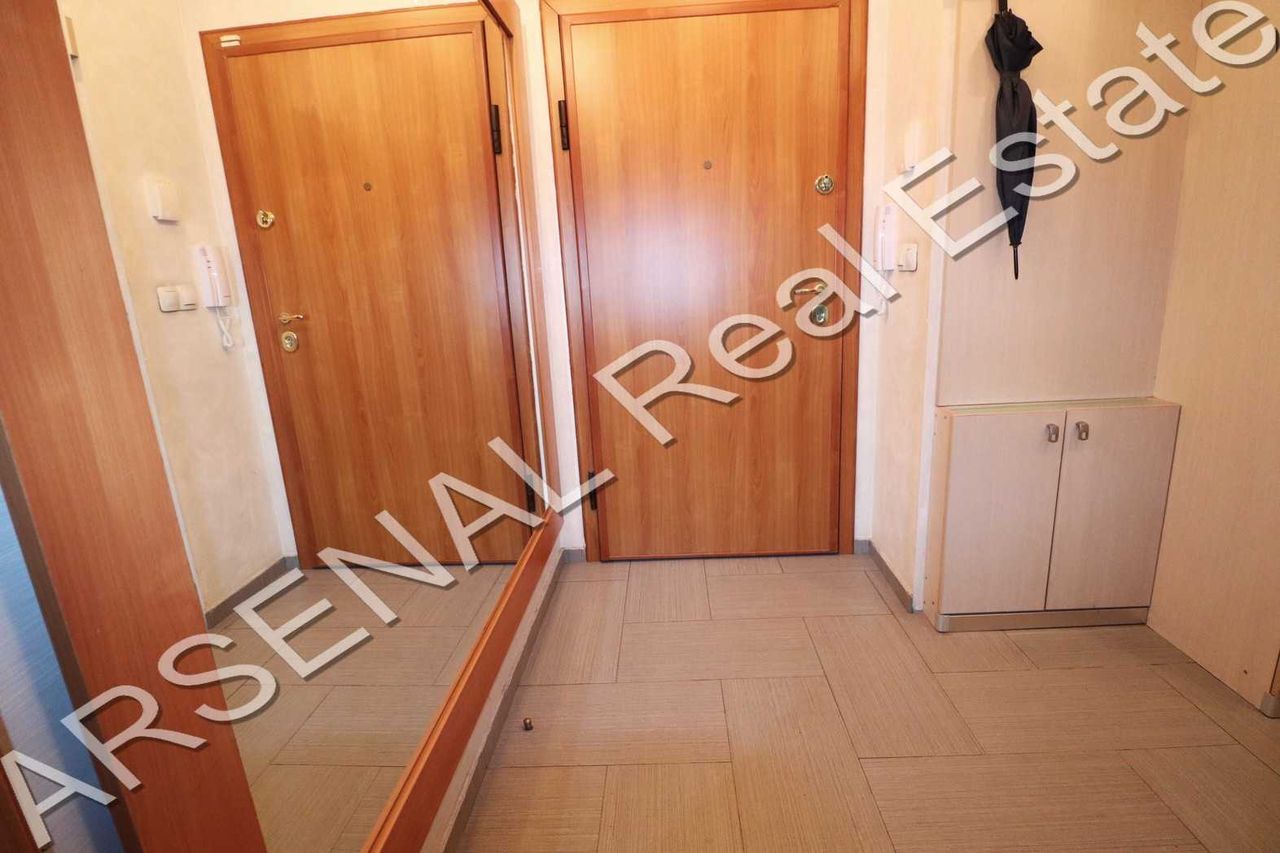 Дава се под наем Тристаен апартамент в София, Иван Вазов - 100 кв.м за 850 € - Снимка #1