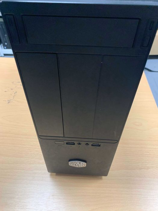 Компютърна конфигурация I5/8GB/SSD