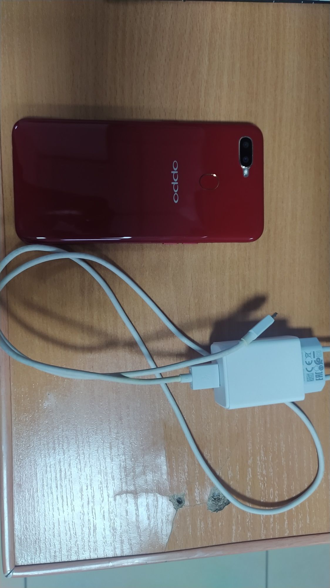 Продаю смартфон Oppo в отличном состоянии