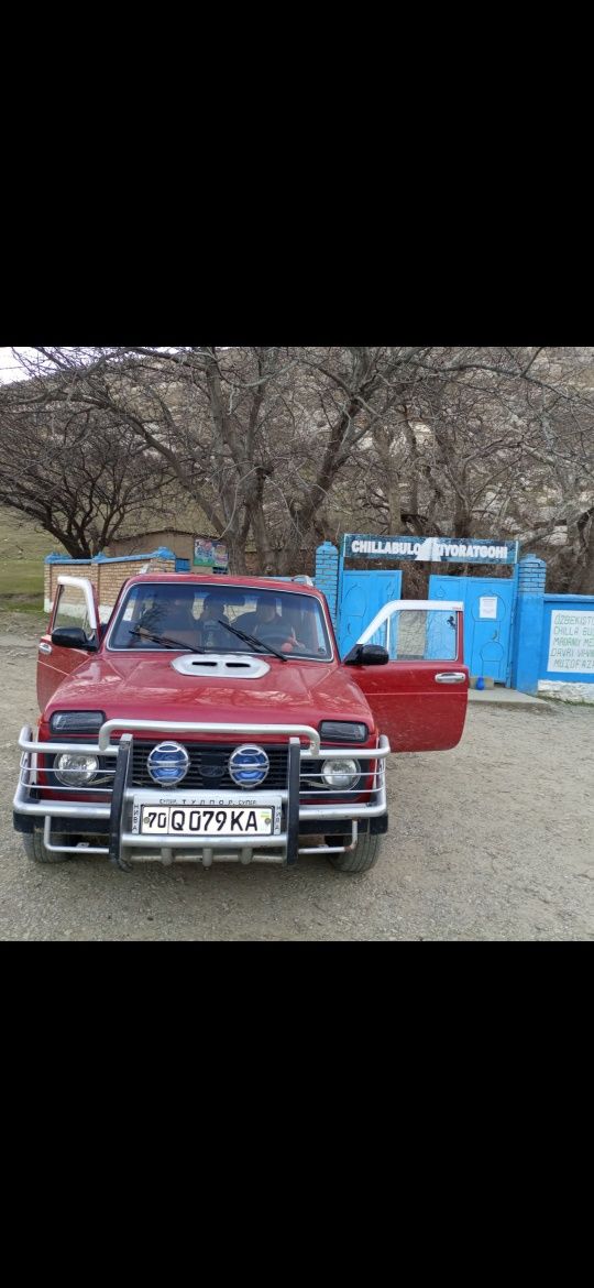 Niva sotiladi. Vaz 2121.