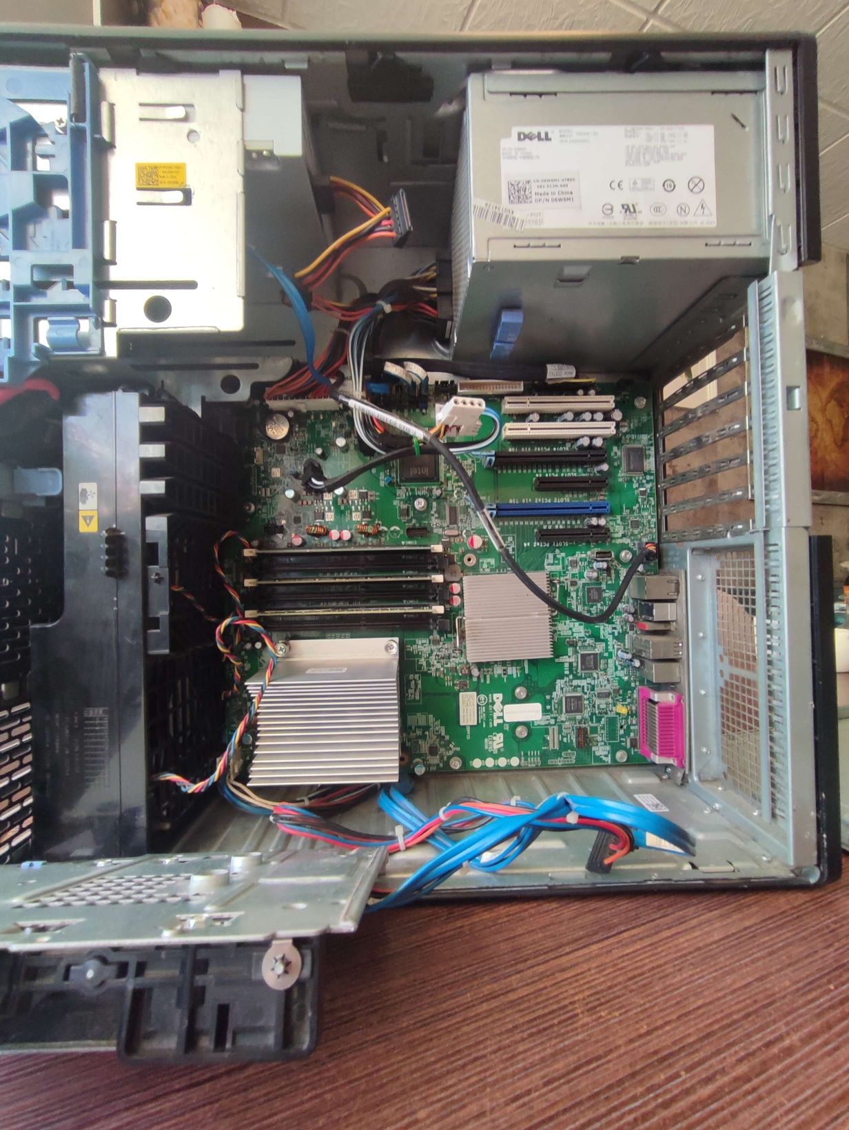 Dell t3500 workstation/server PC