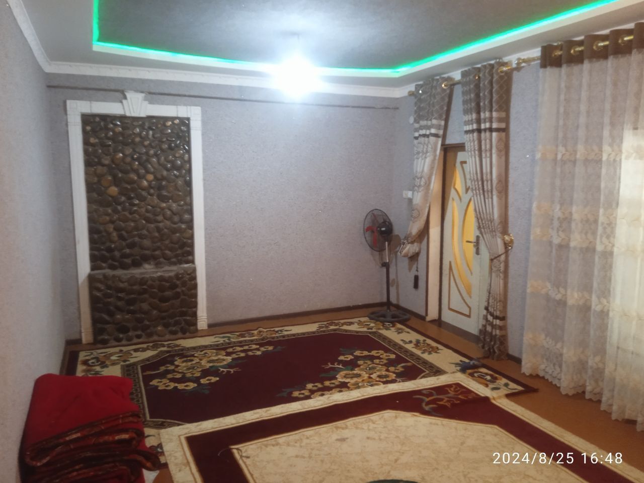 Тошкент вилояти, Ок кургонда уй сотилади